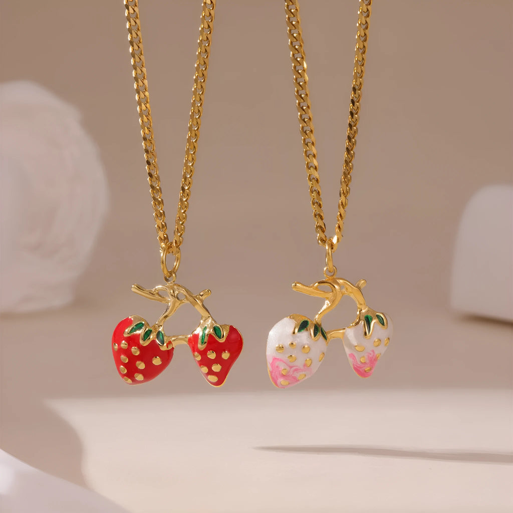 Stainless steel strawberry pendant necklace on alloy chain in red or white gradient colour