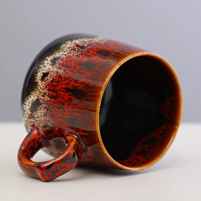 Large retro-style coffee mug with 8.5cm height and 301-400ml capacity in mild luxury design
