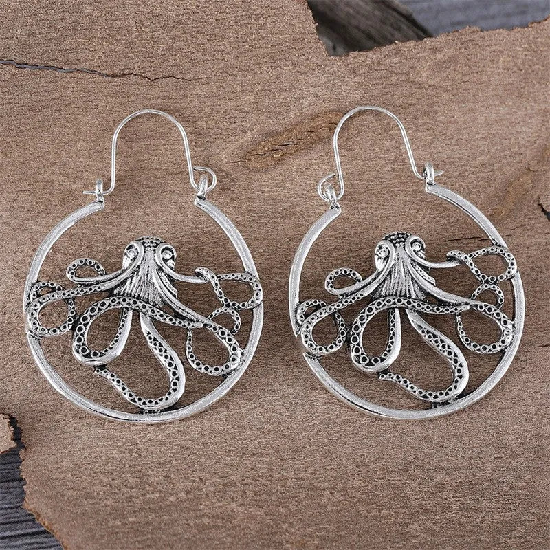 Vintage octopus earrings in antique silver colour with zinc alloy construction and electroplating finish