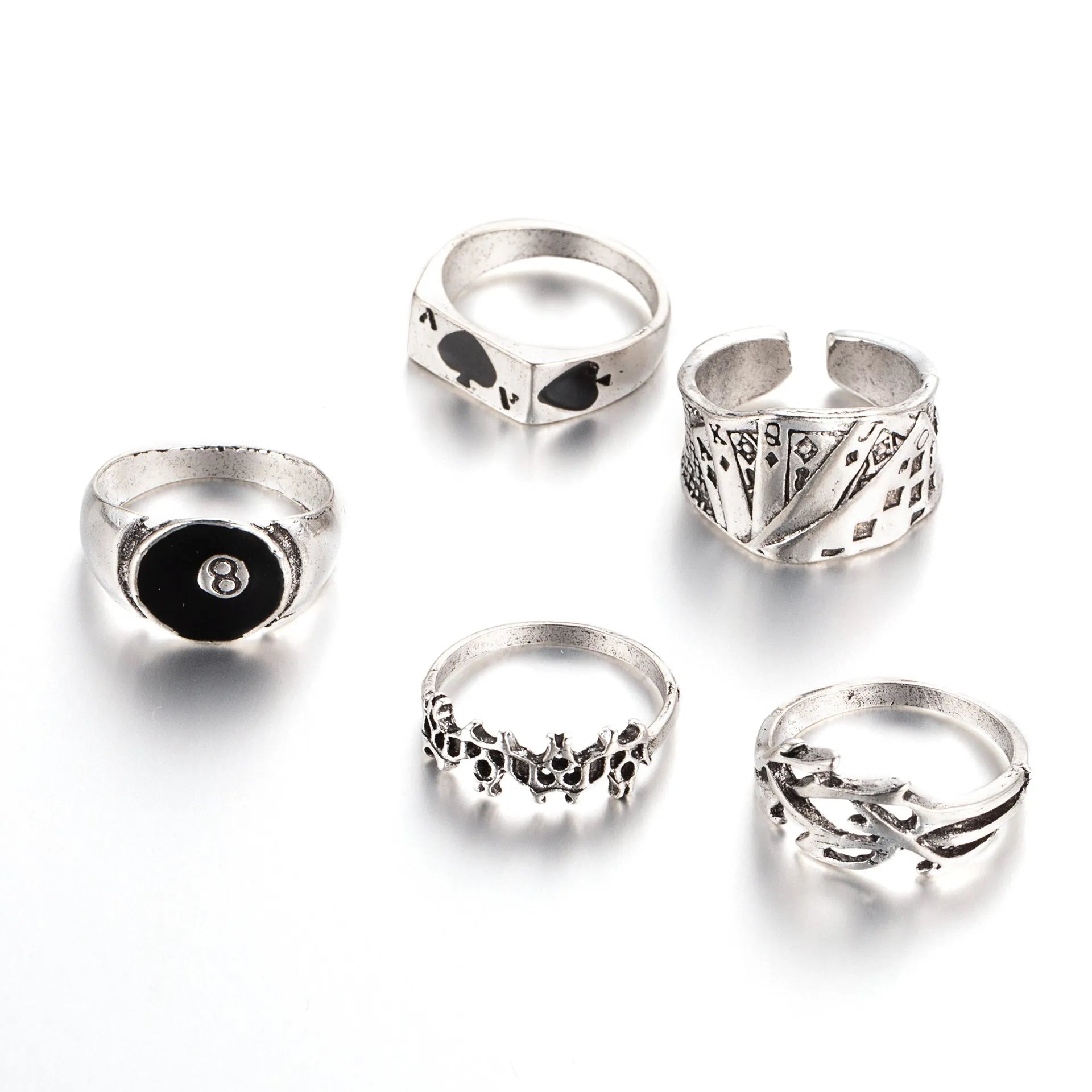 Black alloy poker ring with retro spade card design for women's fashion jewellery