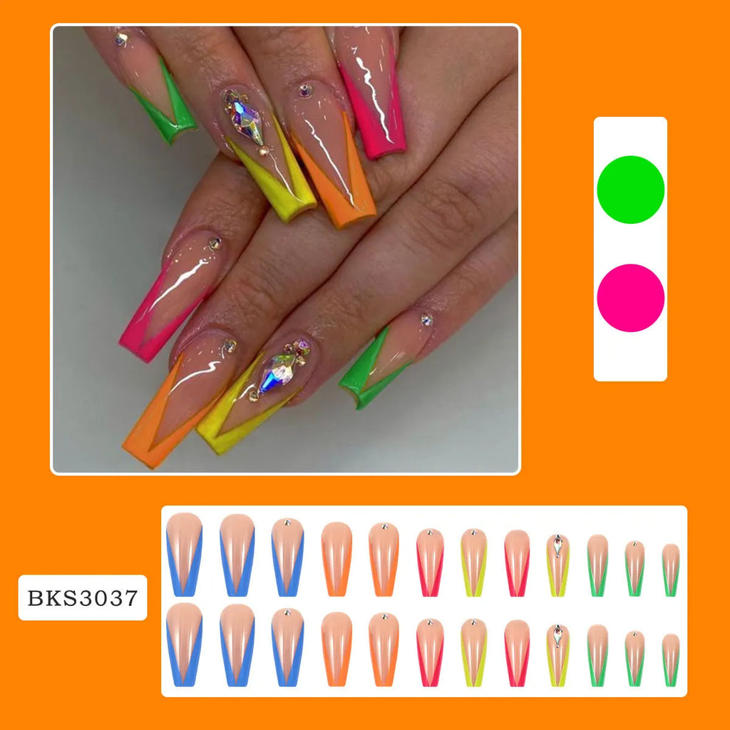 Detachable nail tips with cartoon love hearts in diamond colour French style