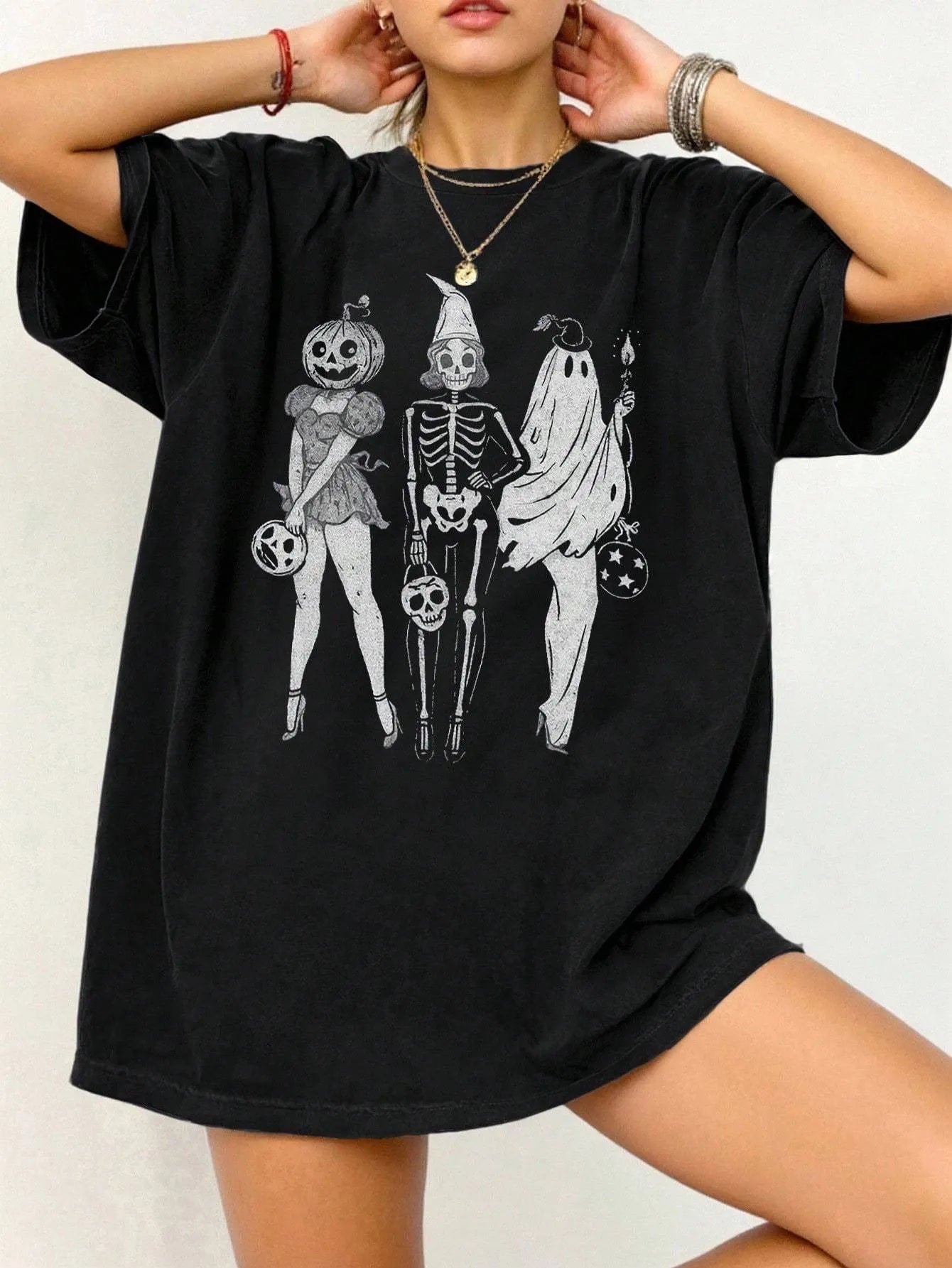 Cotton short sleeve T-shirt in multiple colours with round neck and loose summer fit