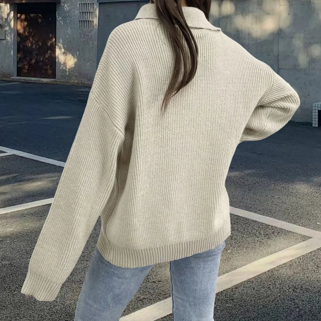 Women's alpaca fleece sweater with oblique zipper on retro turtleneck in light khaki colour