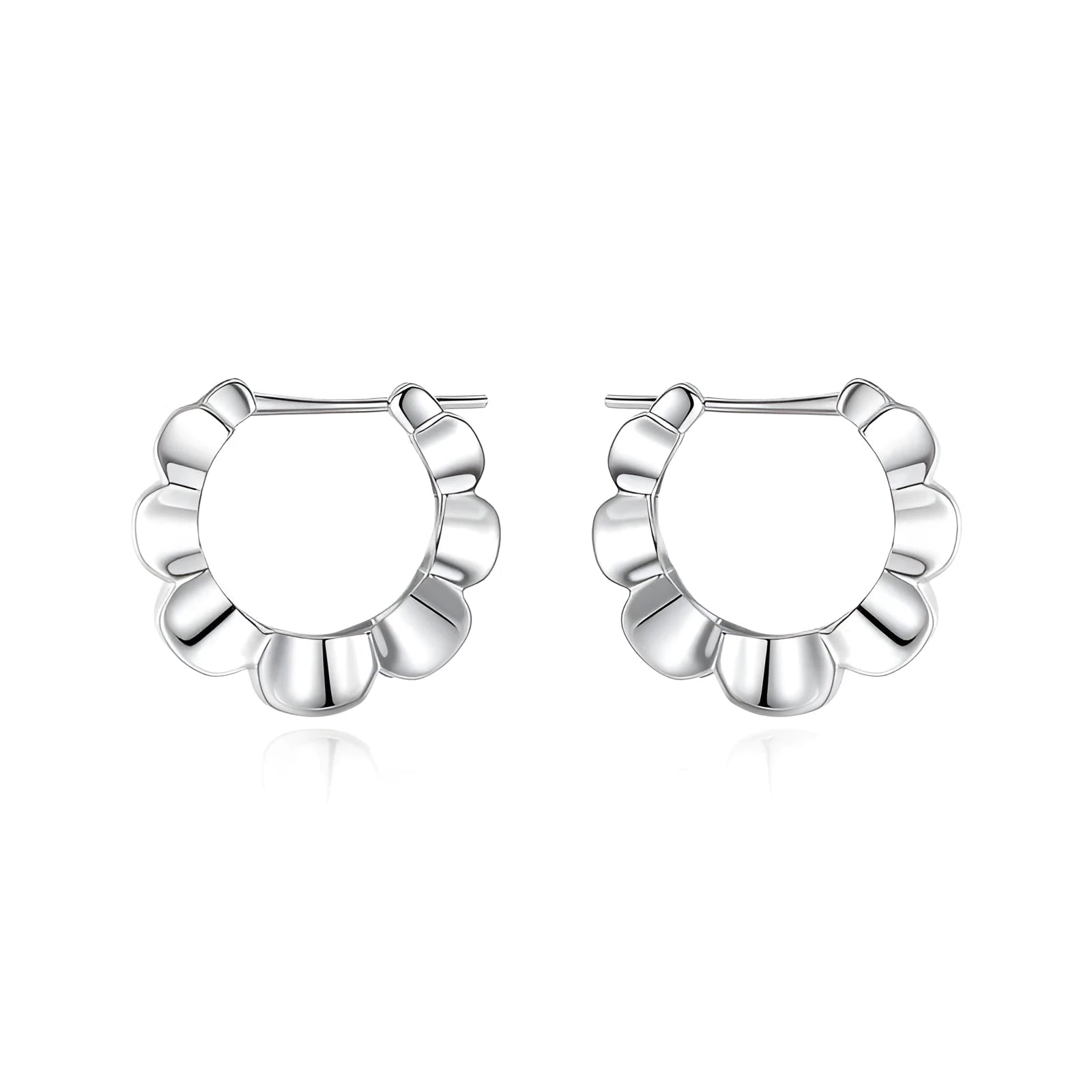 Sterling silver geometric earrings with round element and electroplated finish