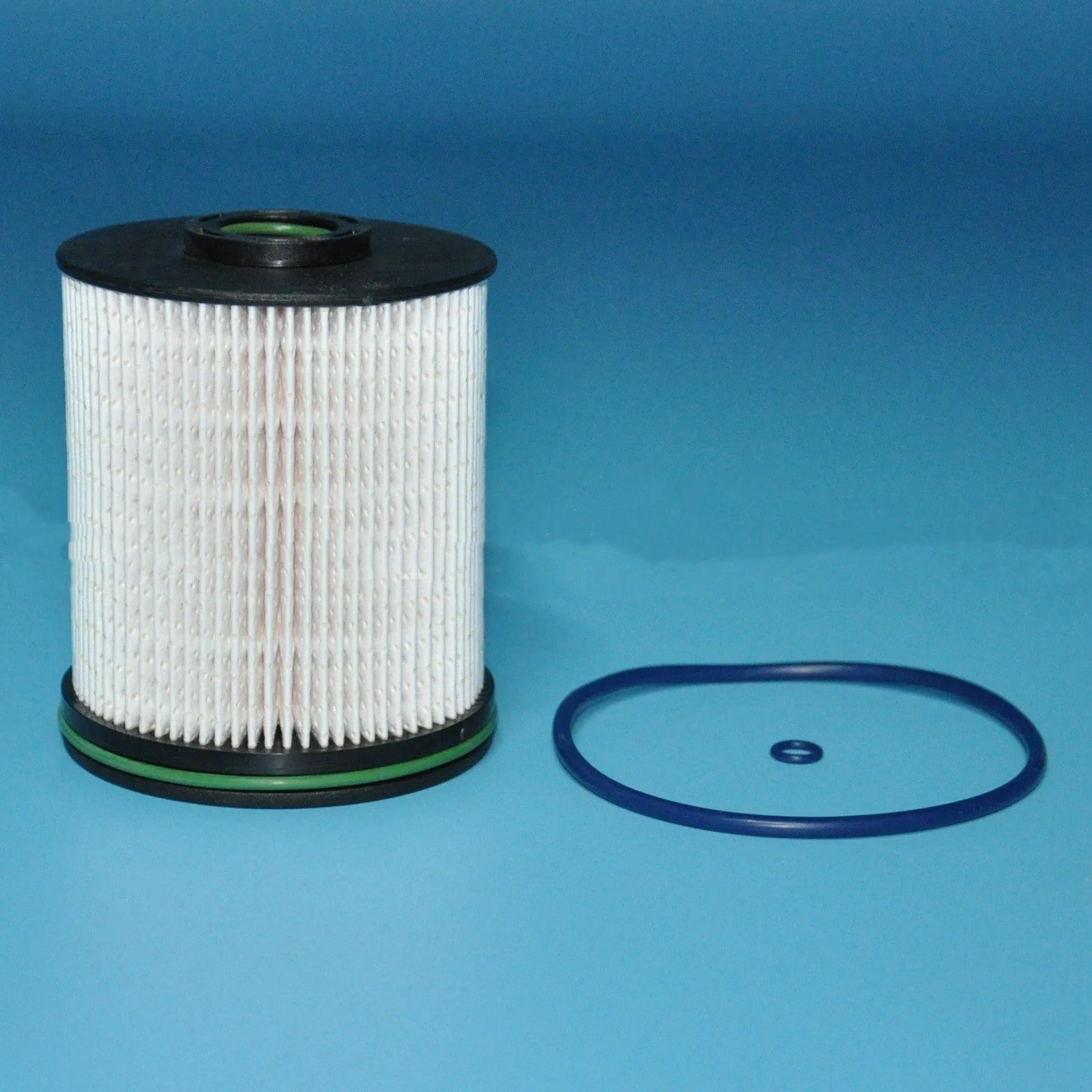 Diesel fuel filter and gasket for Vauxhall Opel Astra, 106mm tall, with OE numbers 23304095 23304096