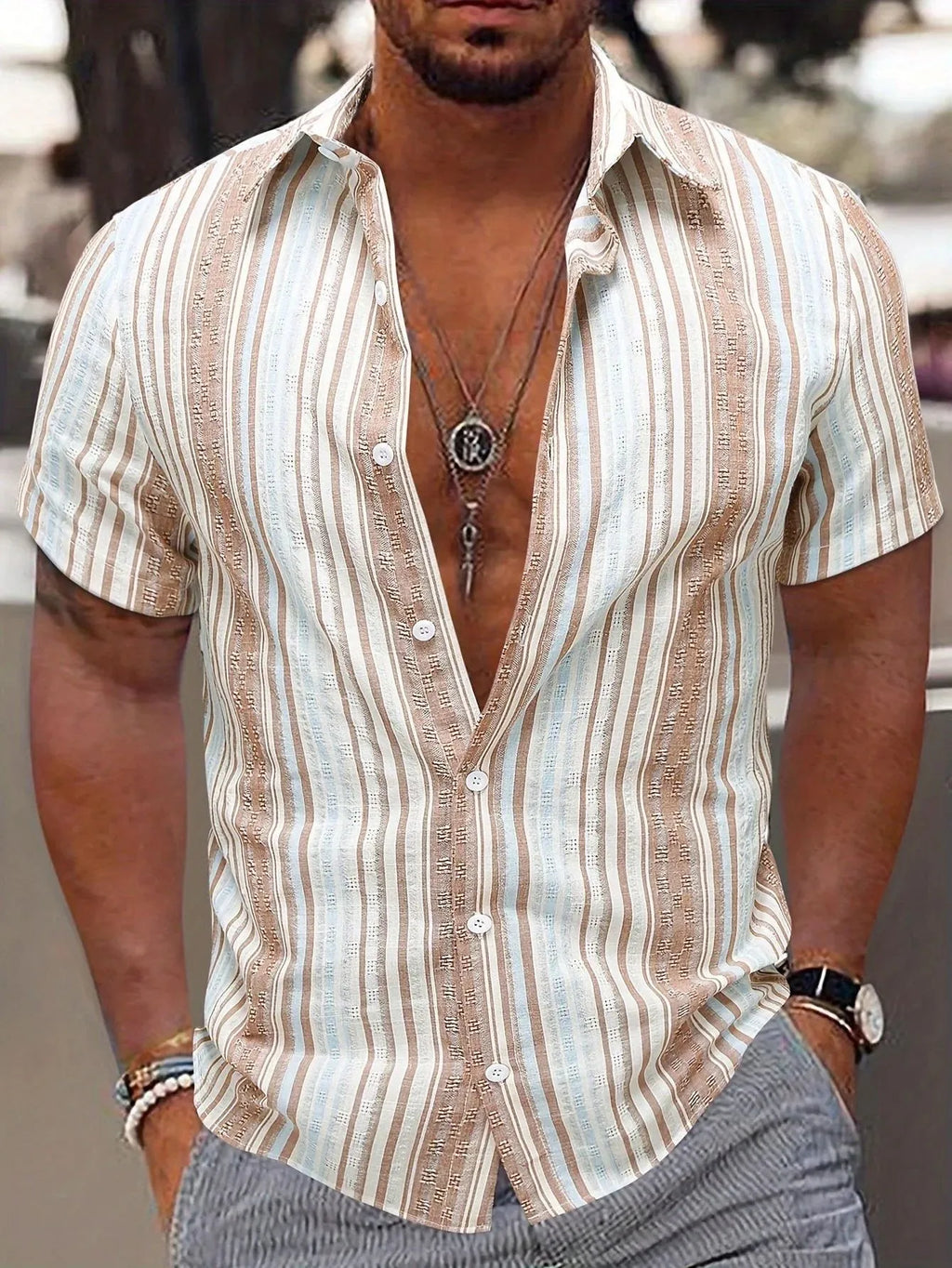 Men's short sleeve shirt with 3D printed striped pattern in summer colours