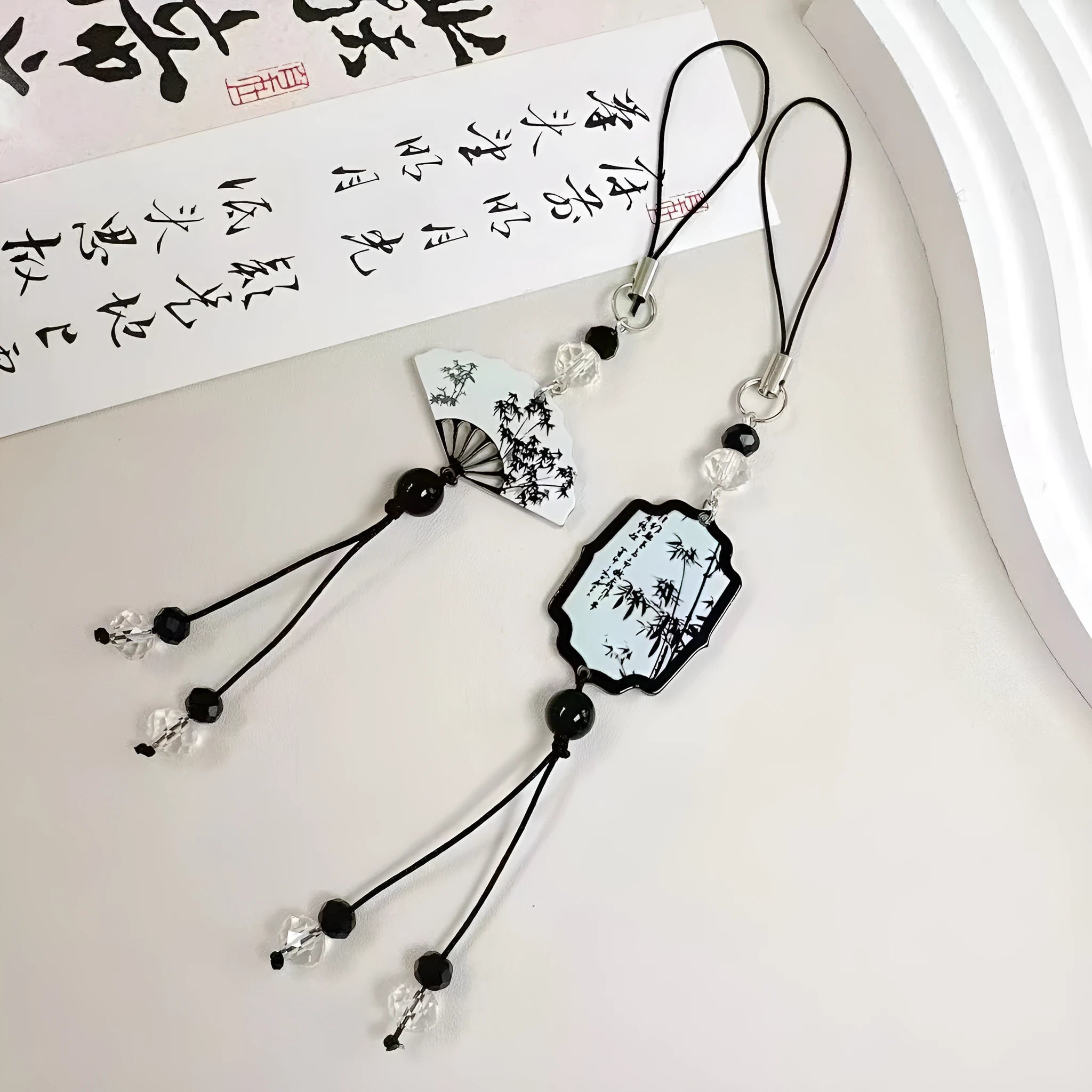 Guofeng floral bead pendant keychain in Chinese style with baked varnish finish.
