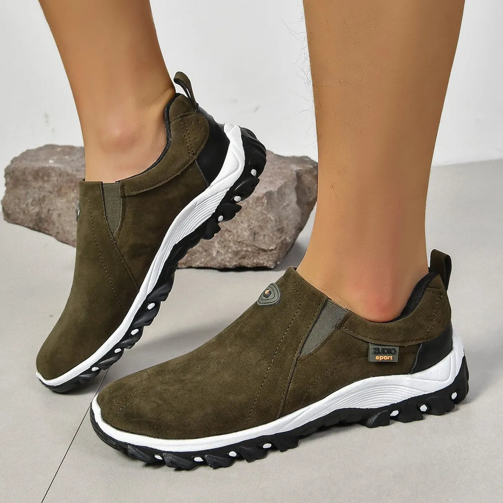 Men's round head thin shoes in various colours showing oversleeves design and rubber sole
