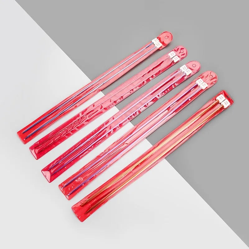 Set of aluminium crochet hooks with protective caps in multiple sizes from 2.0mm to 10.0mm.