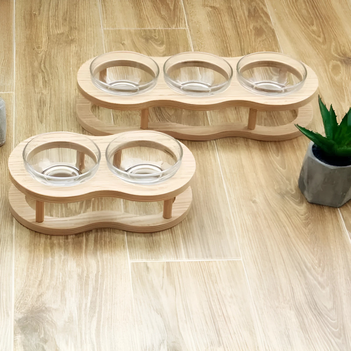 Wooden pet bowl rack with glass bowl in size S, M or L for cats and small dogs