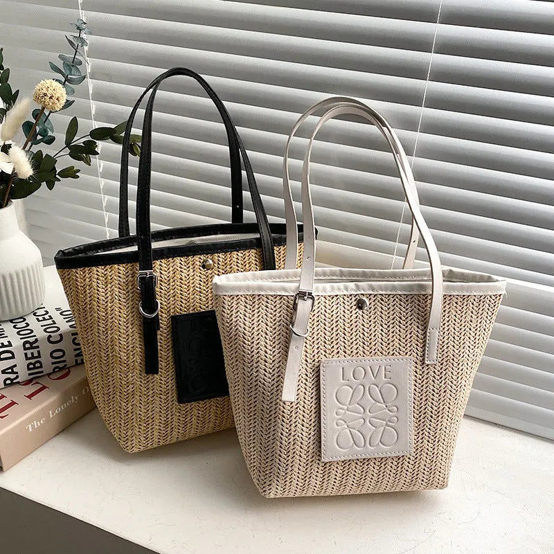 Spring straw woven women's large capacity shoulder bag in European American retro style with three-dimensional pocket