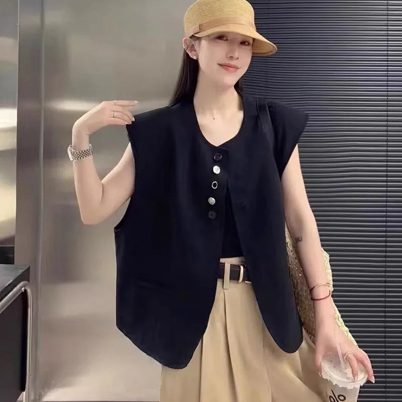 Women's loose-fit polyester vest with pockets in short 40cm length