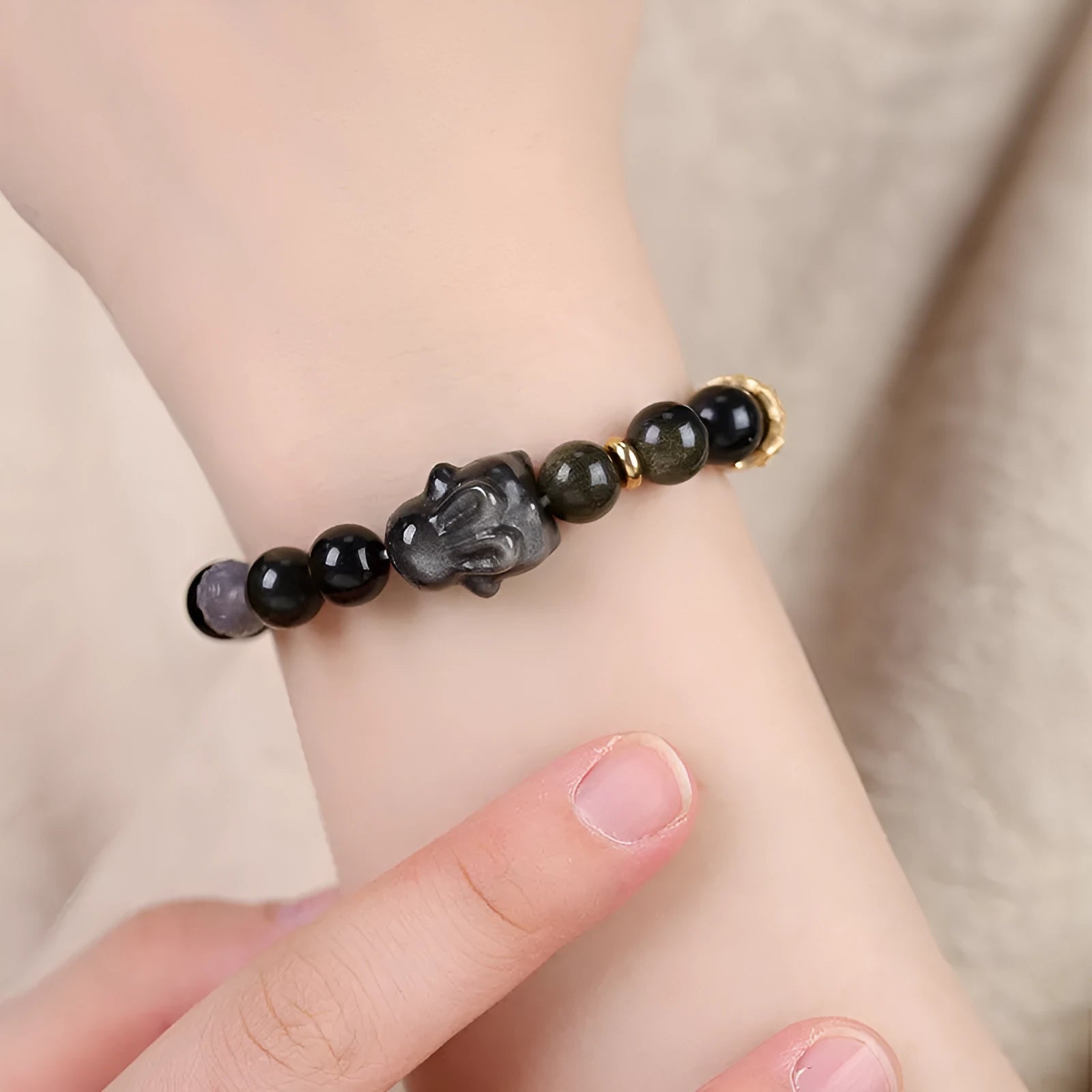 Handmade Chinese national style bracelet with lying rabbit charm and jin yaoshi beads in 8mm size