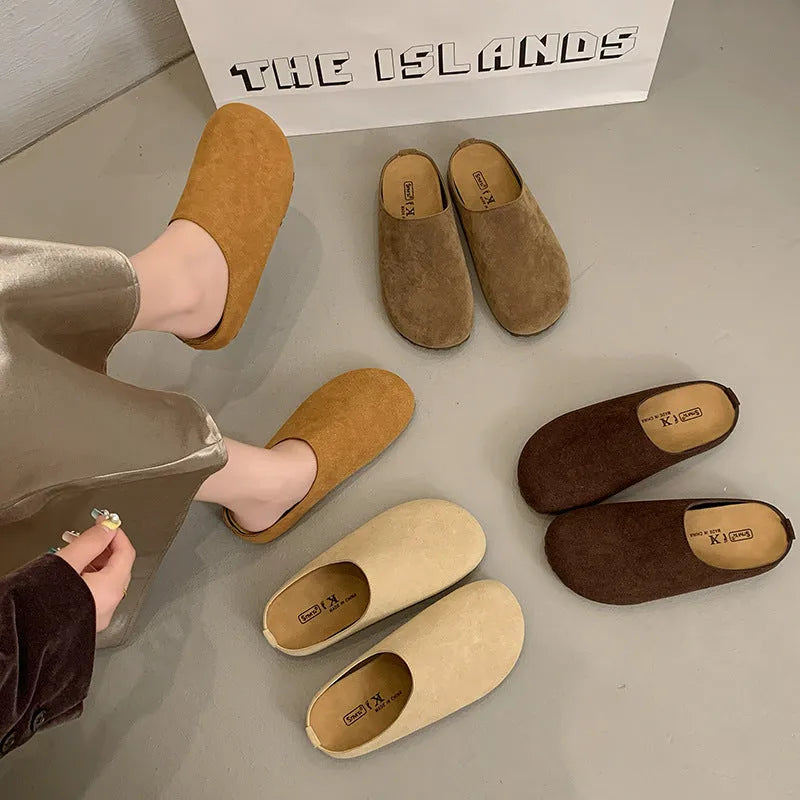 Korean style square-toe outdoor slippers in microfiber with slip-on design