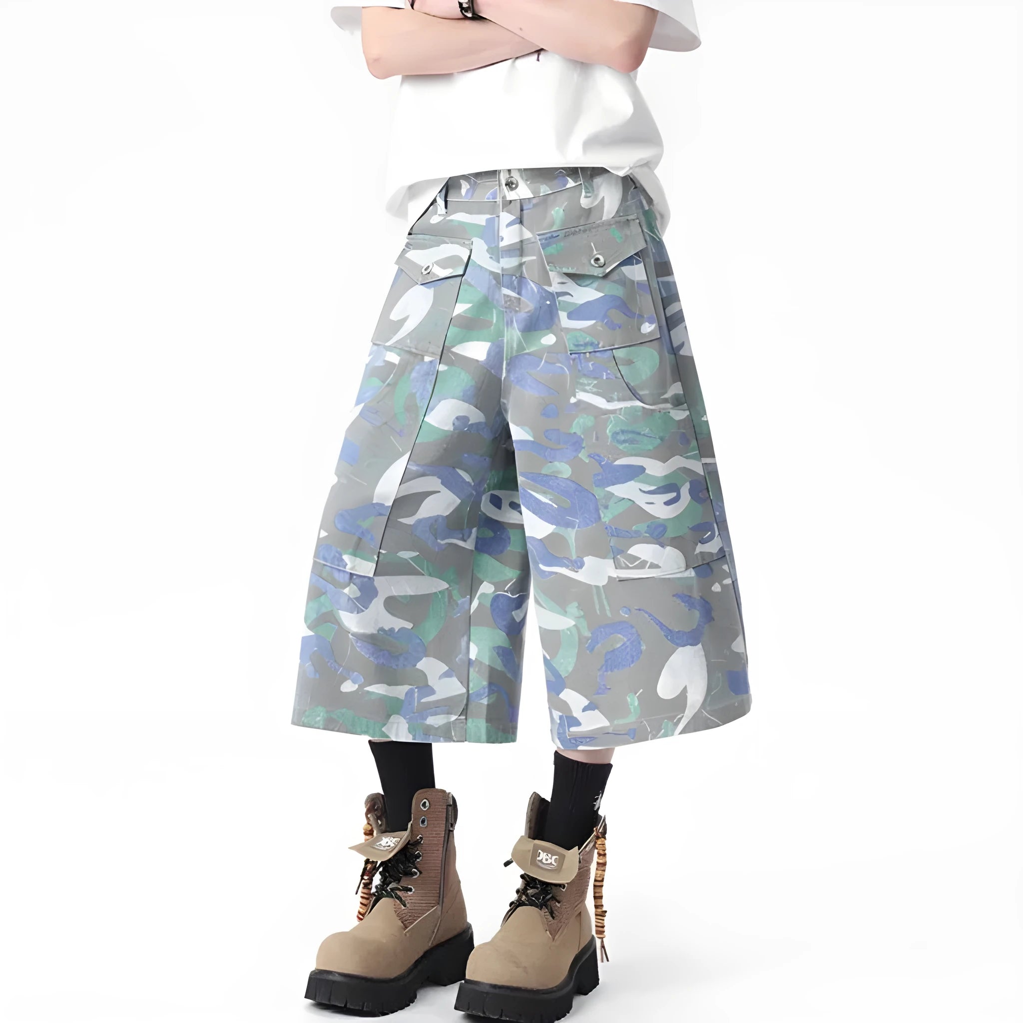 Camouflage denim cargo trousers with pockets in straight-leg cropped cut