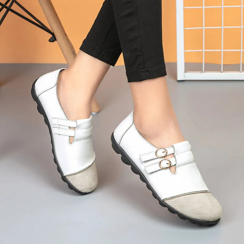 Casual flat shoes with velcro fastening and round toe in cow split leather with beef tendon soles