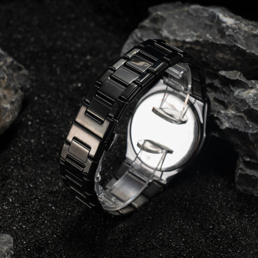 Men's business casual watch with stainless steel belt and black dial, 10mm thickness