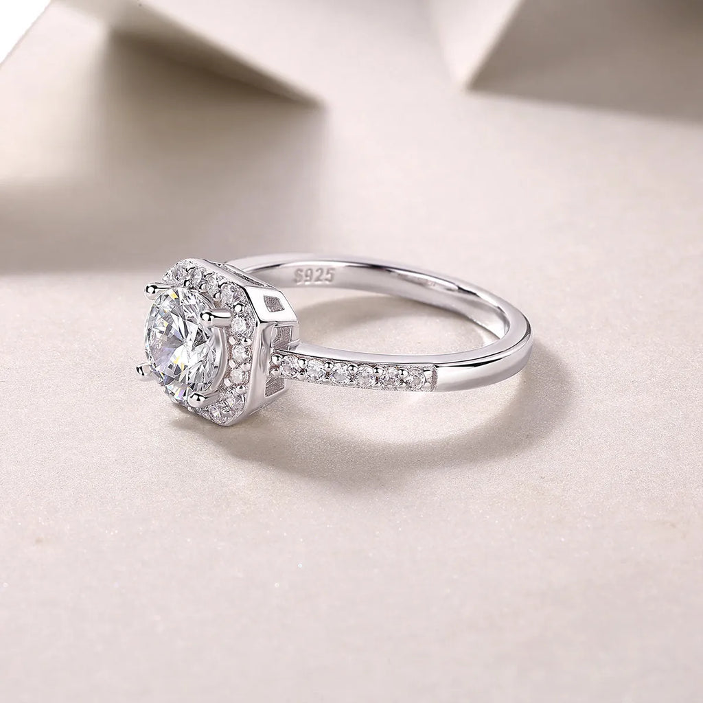 1 carat moissanite wedding ring set in S925 silver with platinum plating and gift box