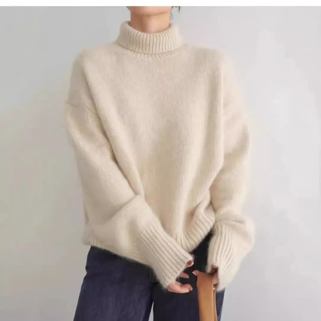 Women's high-neck loose fit thick knit pullover sweater in solid colour, long sleeves