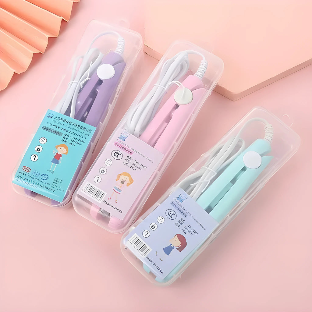 Mini hair straightener for bangs in a choice of five colours with its storage box.