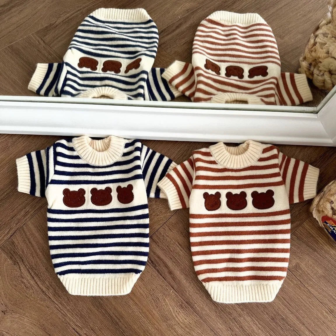 Ins Korean warm pet knitted sweater in navy blue stripes, wool, sizes S to XL