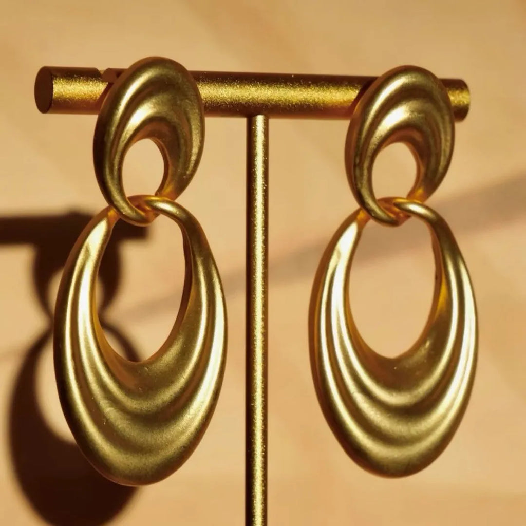 Double circle French retro earrings for women in quicksand copper finish with U-shaped wire
