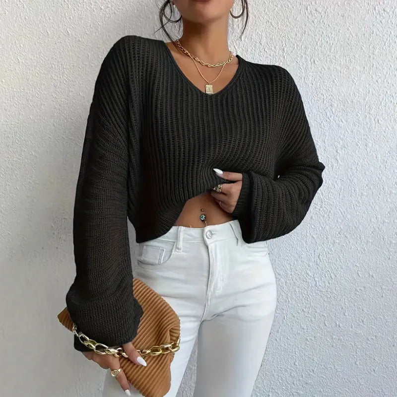 Women's solid colour long sleeve pullover in polyester fabric casual top
