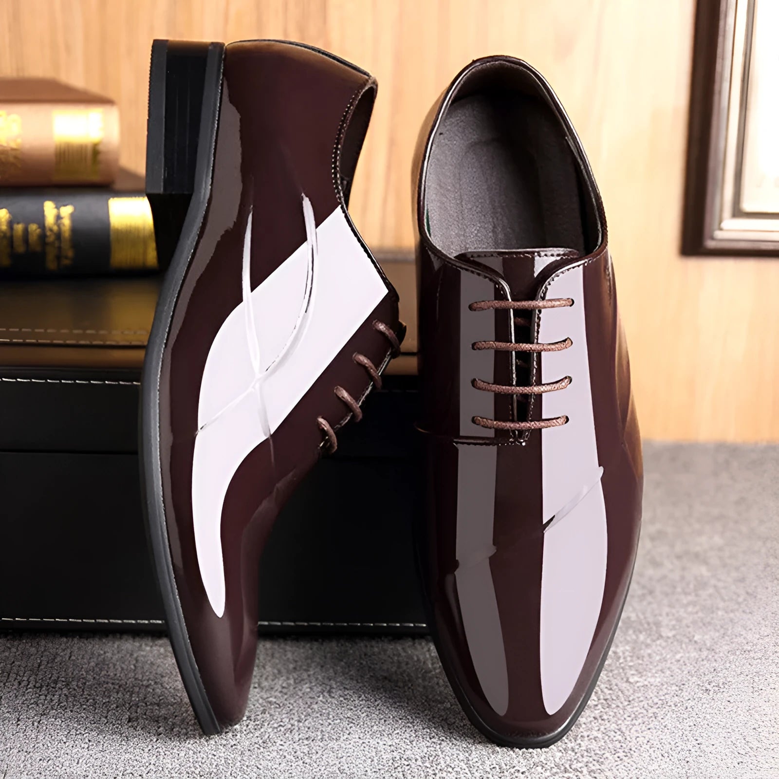 Men's black and brown formal business shoes with a pointed toe made from artificial PU leather.