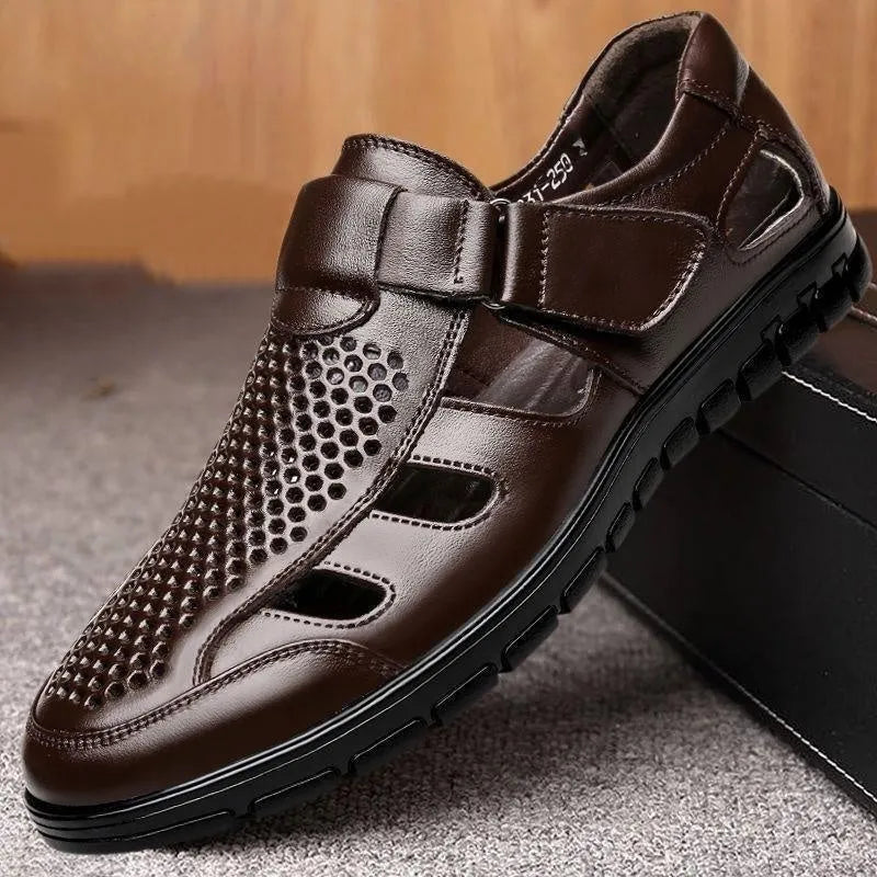 Men's business casual hollow leather sandals with holes, Velcro fastening, black or brown, sizes 38 to 44.