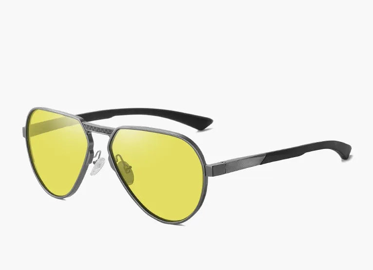 Aluminium-magnesium alloy polarised sunglasses with TAC lens, black frame with grey film