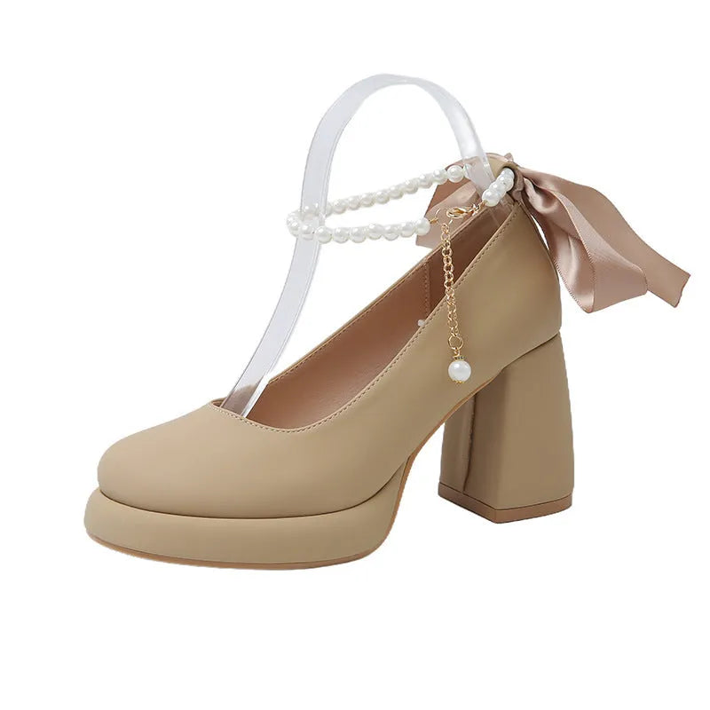 Women's beige Mary Jane shoes with chunky heel and ankle-strap buckle