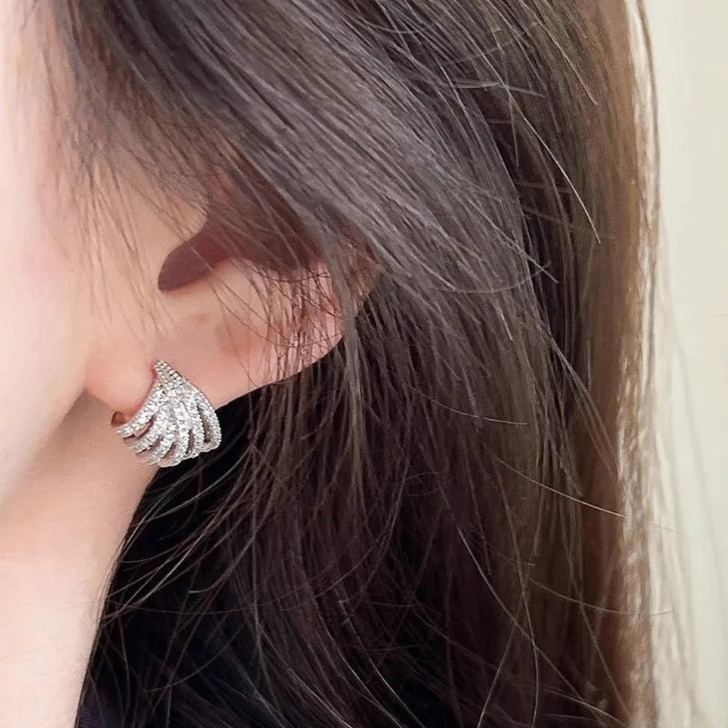 Geometric line design earrings for women in electroplated platinum colour