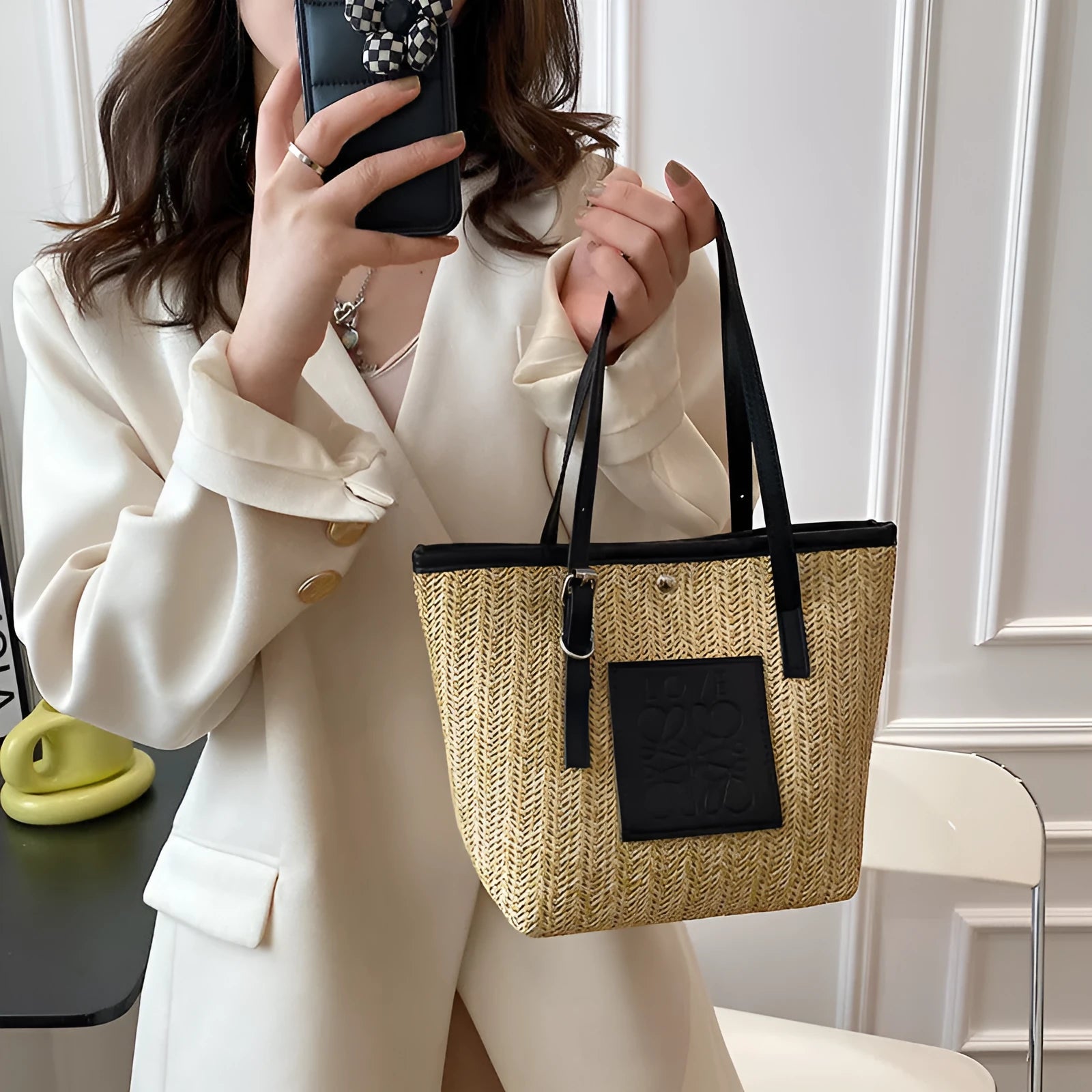 Spring straw woven women's large capacity shoulder bag in European American retro style with three-dimensional pocket