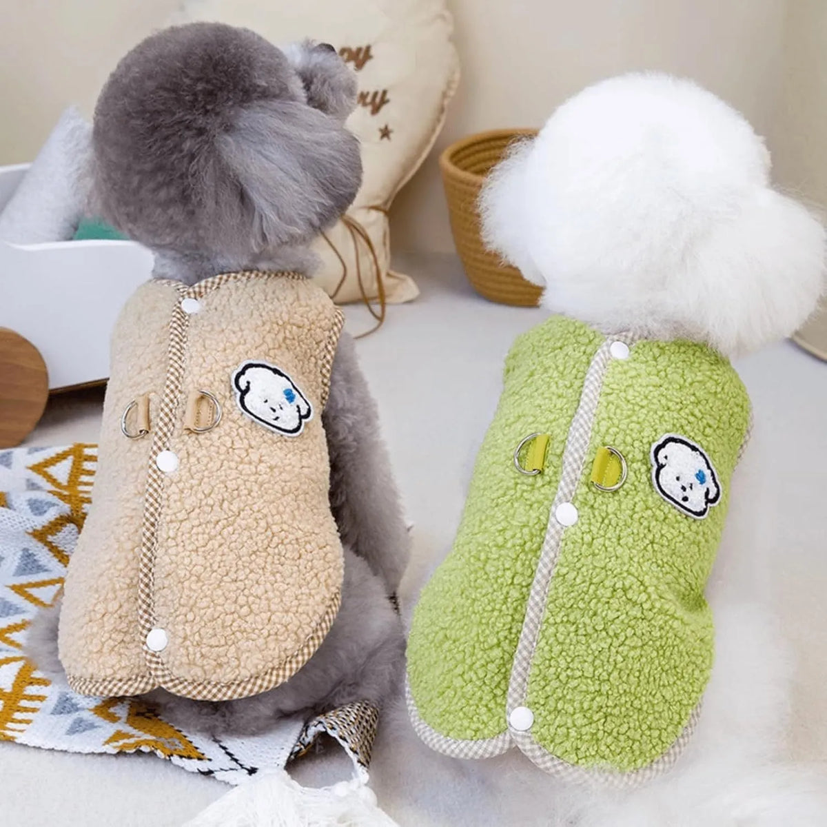 Green thickened coral fleece dog sweatshirt vest with leash ring for small pets