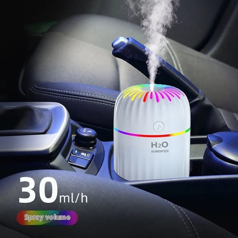 Mini car-shaped USB aromatherapy humidifier with animal design in choice of green, pink or white colours
