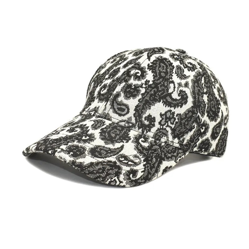 Polyester baseball cap with paisley print in black, blue, or wine red, size M for 56-58cm head.