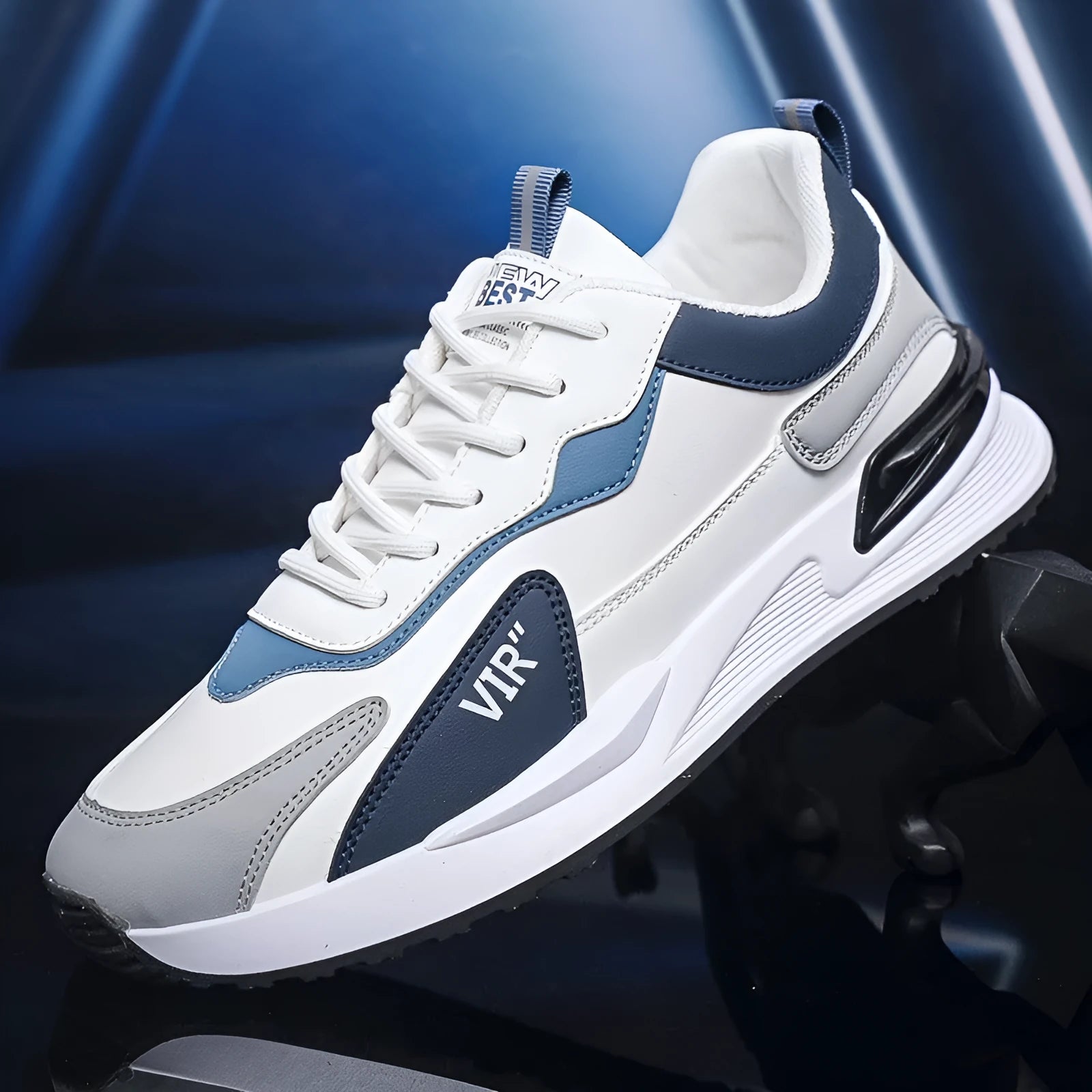 Men's colour block mesh running shoes in low-top design with lace-up front.