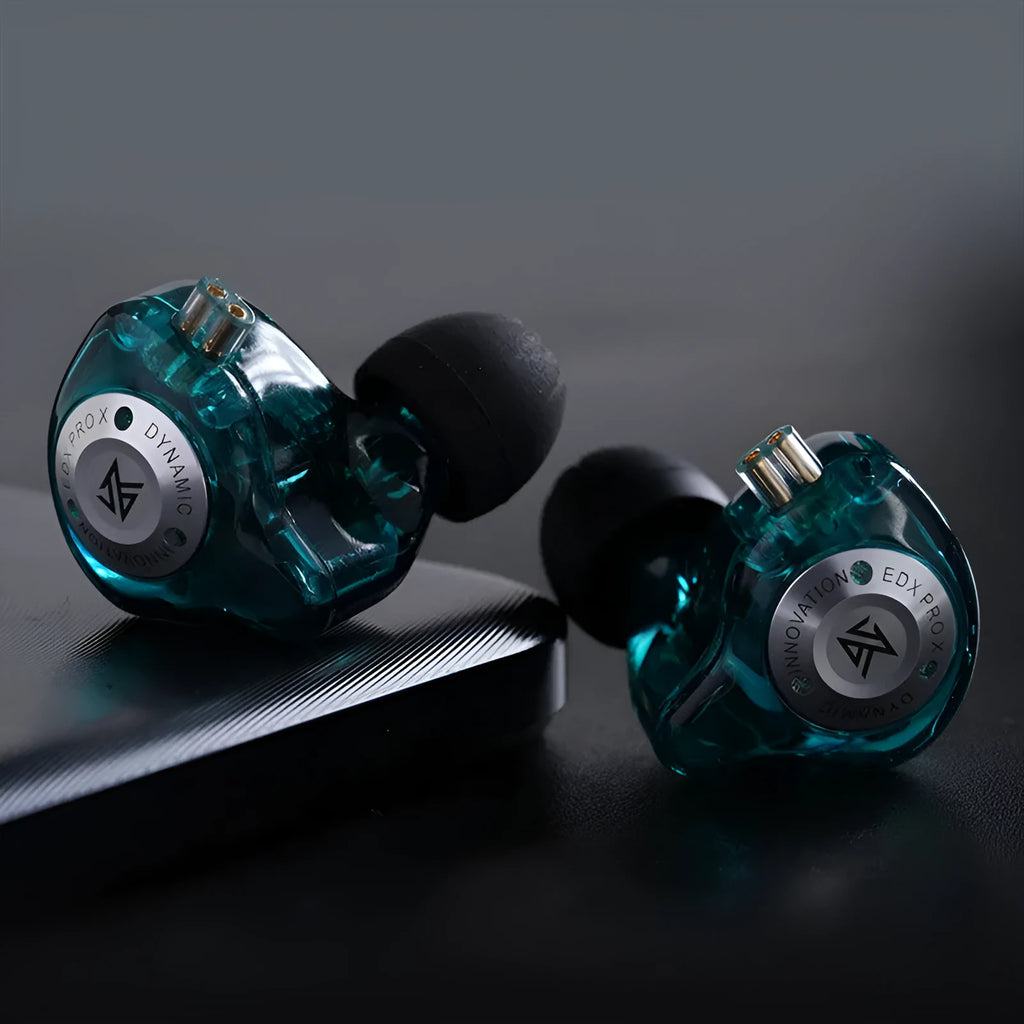 Transparent gray wired in-ear headset with microphone and controller, L-curved plug, simple style