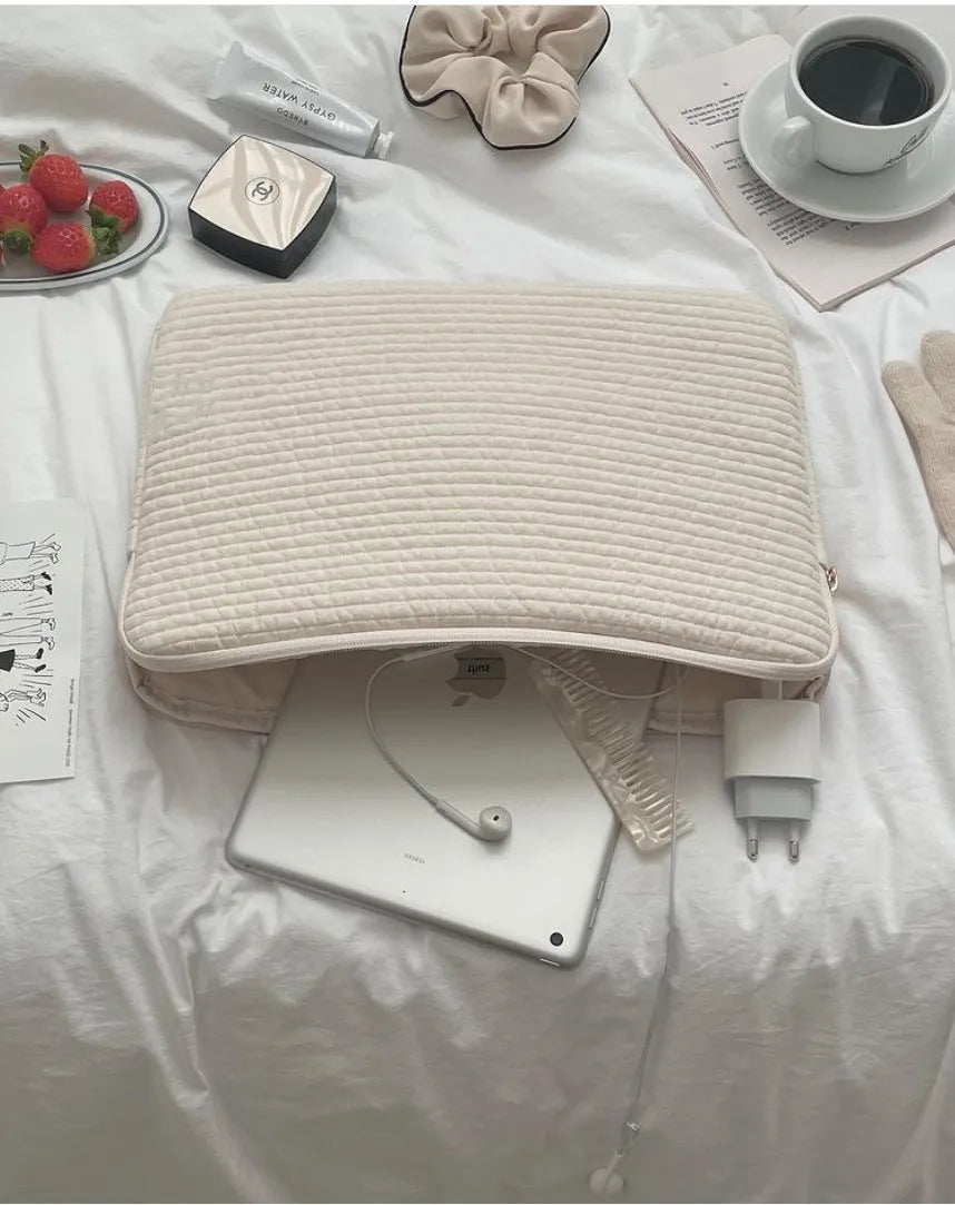 Black and white cotton cloth anti-seismic laptop bag clutch-style for tablet PCs with coin pocket