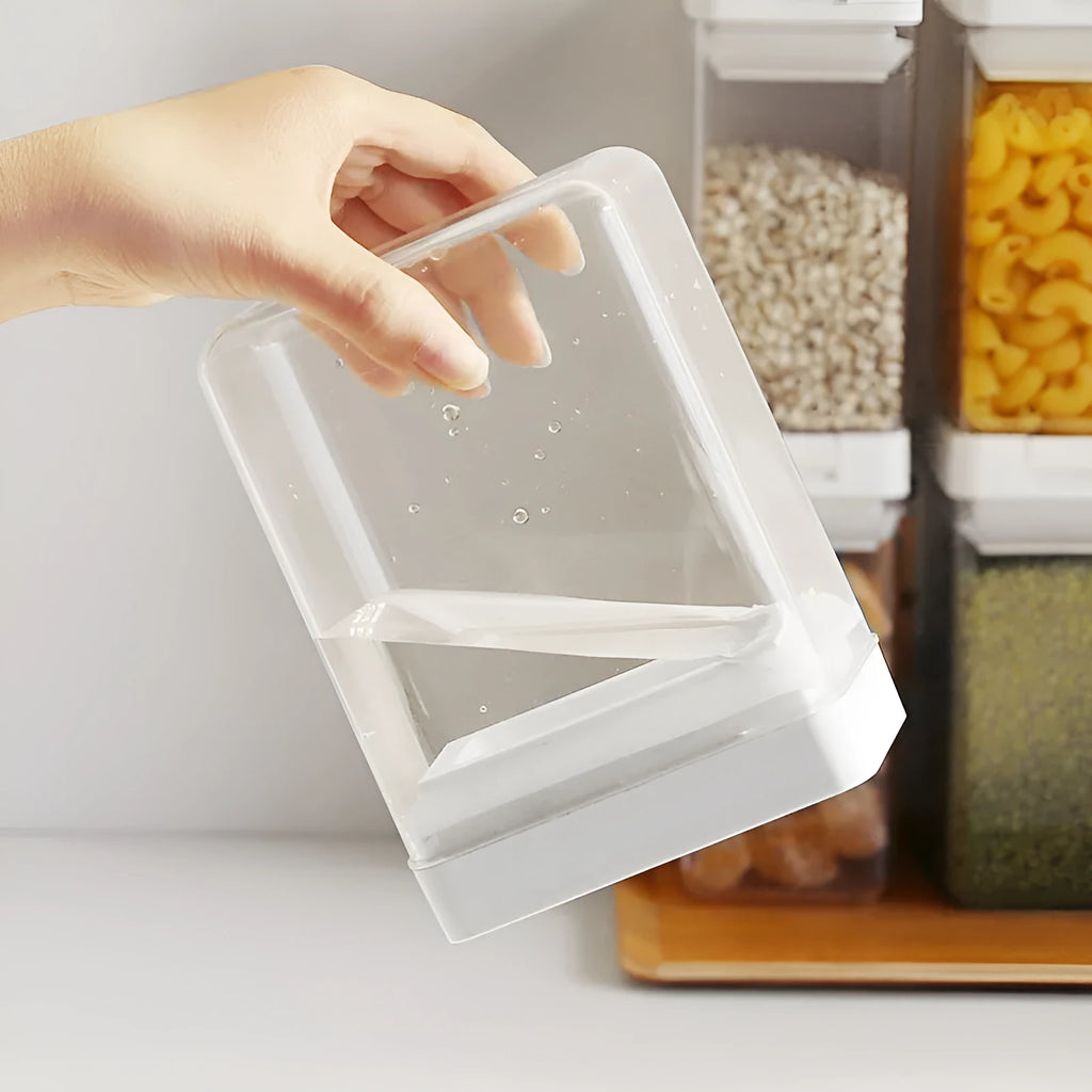 White transparent plastic grain storage tank with 400ml capacity, 10.9cm wide