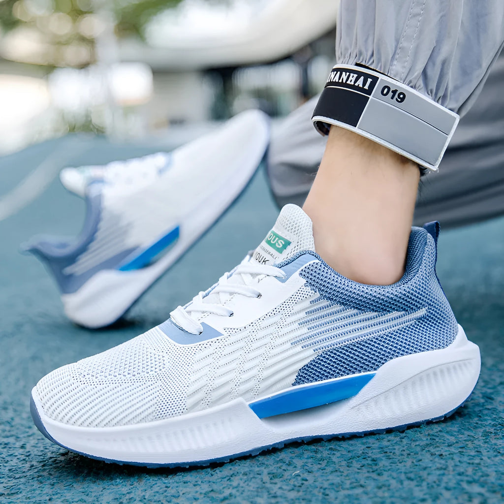 Men's blue casual mesh sports shoes with rounded toe and injection-moulded sole