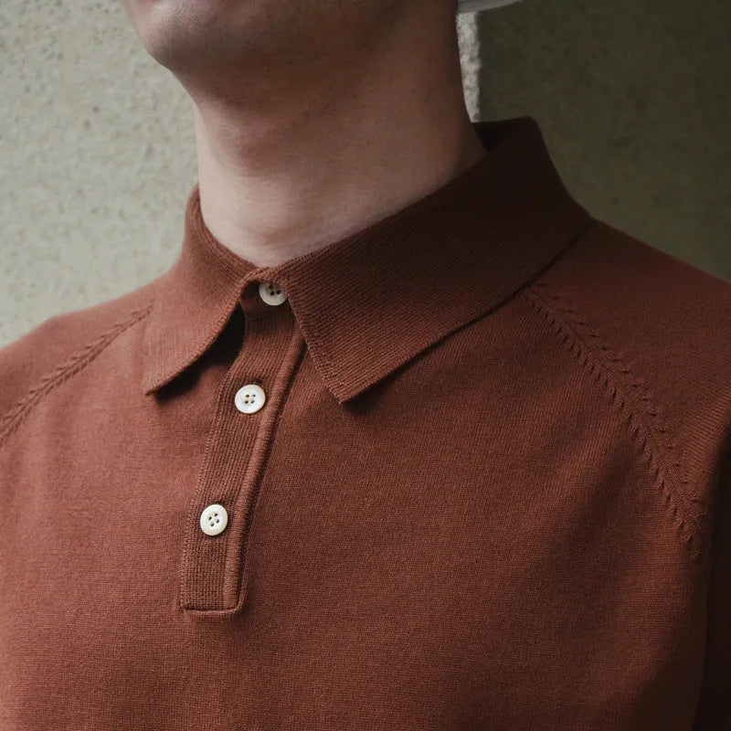 Retro slim fit cotton short-sleeved T-shirt in a solid colour on a mannequin.