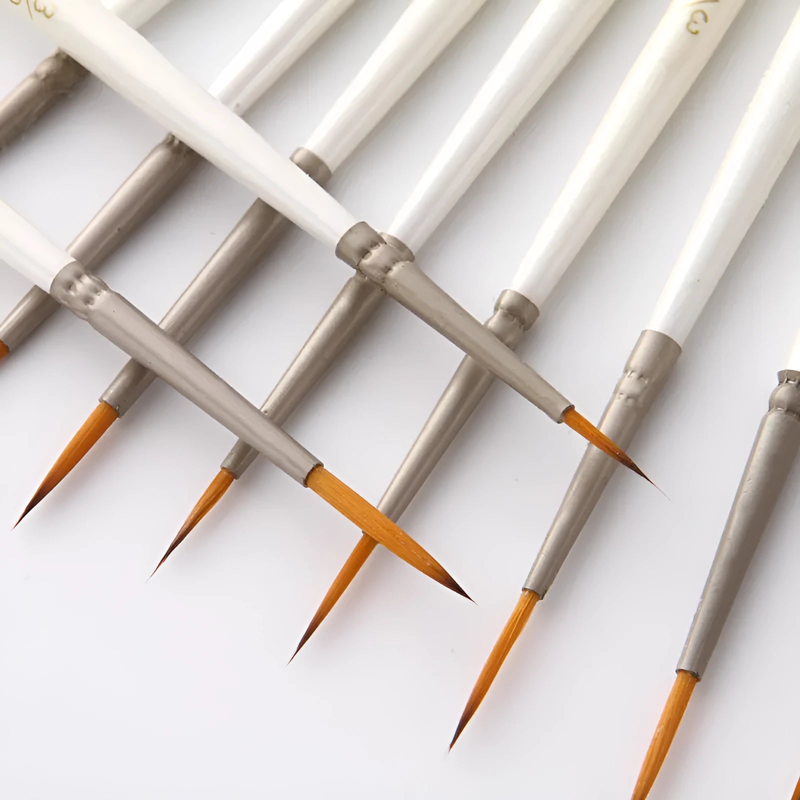 Twelve fluorescent art markers with nylon wool hooks and solid wood pen holders for watercolour line drawing