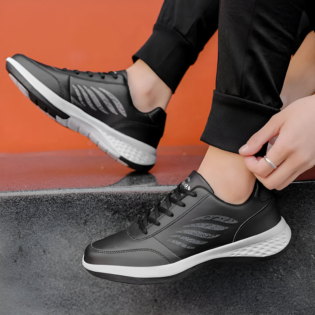 Men's low-top striped sneakers in black and gray, synthetic PU upper, mesh lining, thick rubber sole