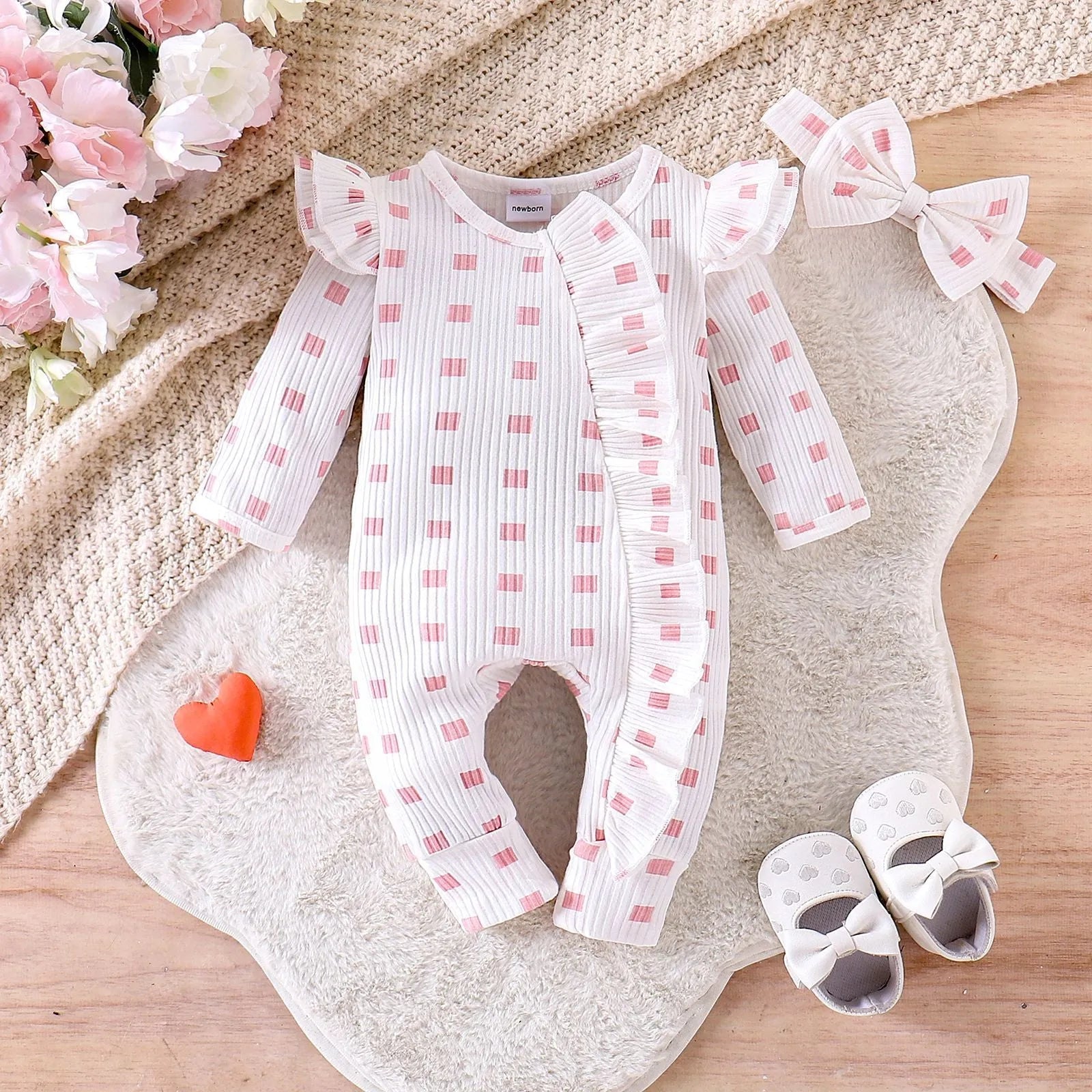 Cotton baby girl plaid long-sleeved romper in pink for spring autumn wear
