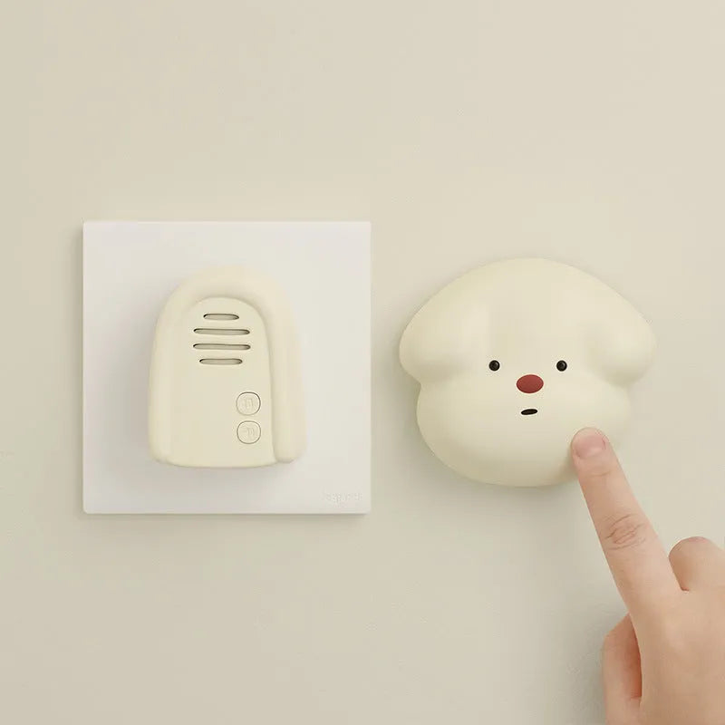 Wireless plug-in doorbell unit in milky yellow or white finish for household use