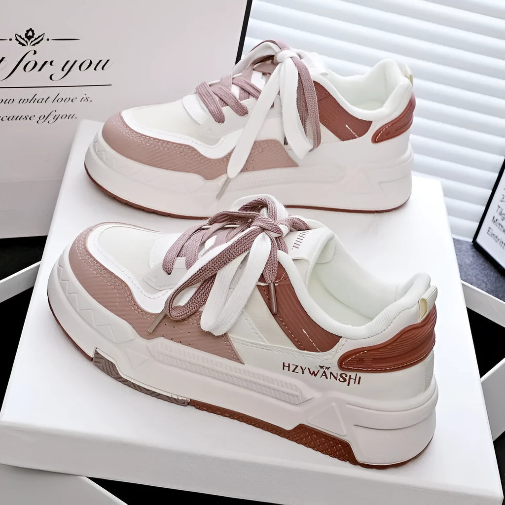 Children's platform shoes with cross shoulder straps, lace-up front, thick rubber soles in beige, red or green colours