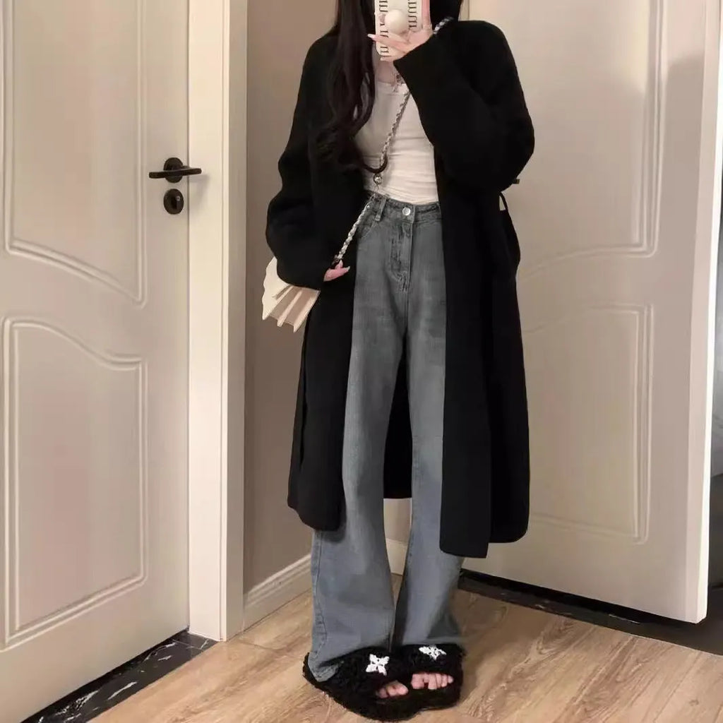 Women's knitted V-neck cardigan in mid-length 65cm design with loose fit