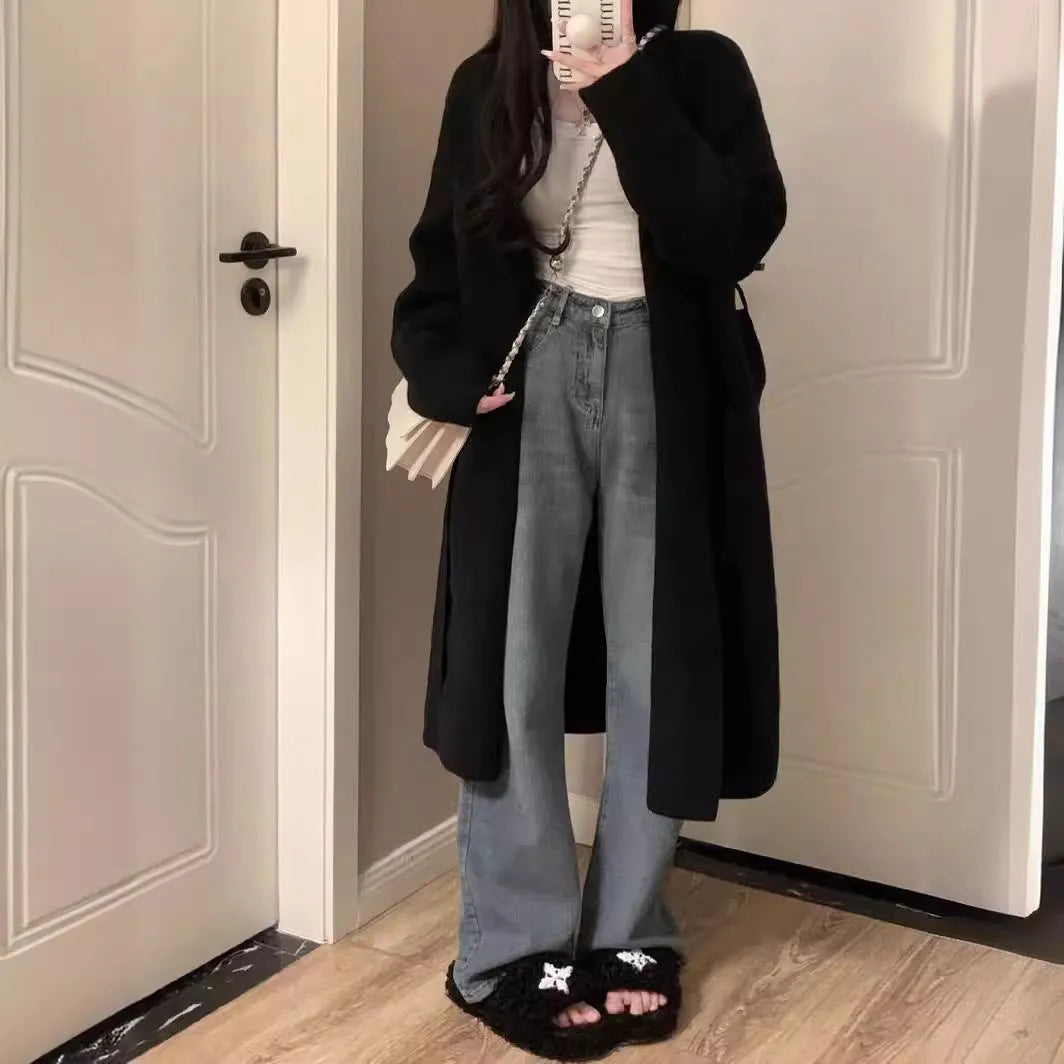 Women's knitted V-neck cardigan in mid-length 65cm design with loose fit