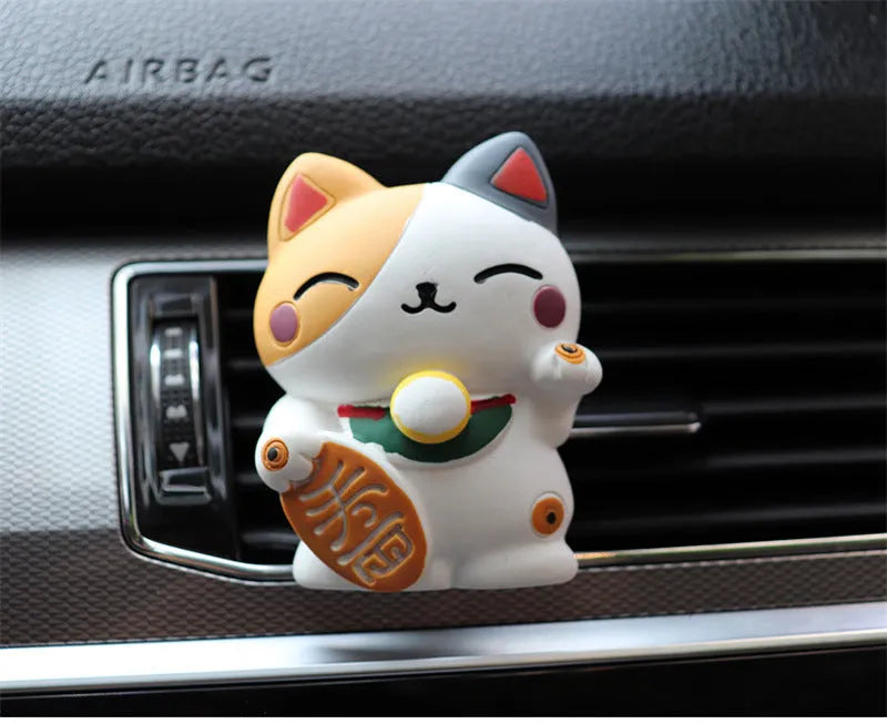 Black and white cat resin aromatherapy clip for car air conditioning vents with cotton pads